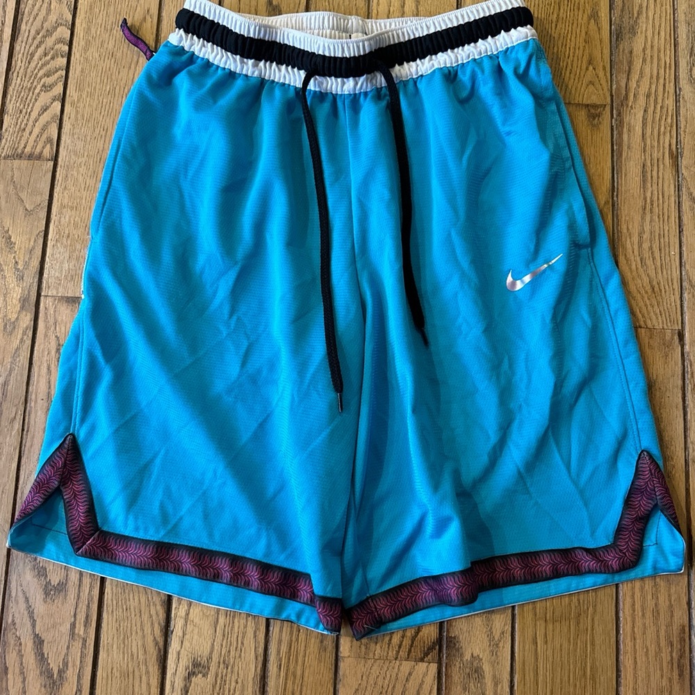 Nike Dri Fit DNA Basketball Shorts Size Small